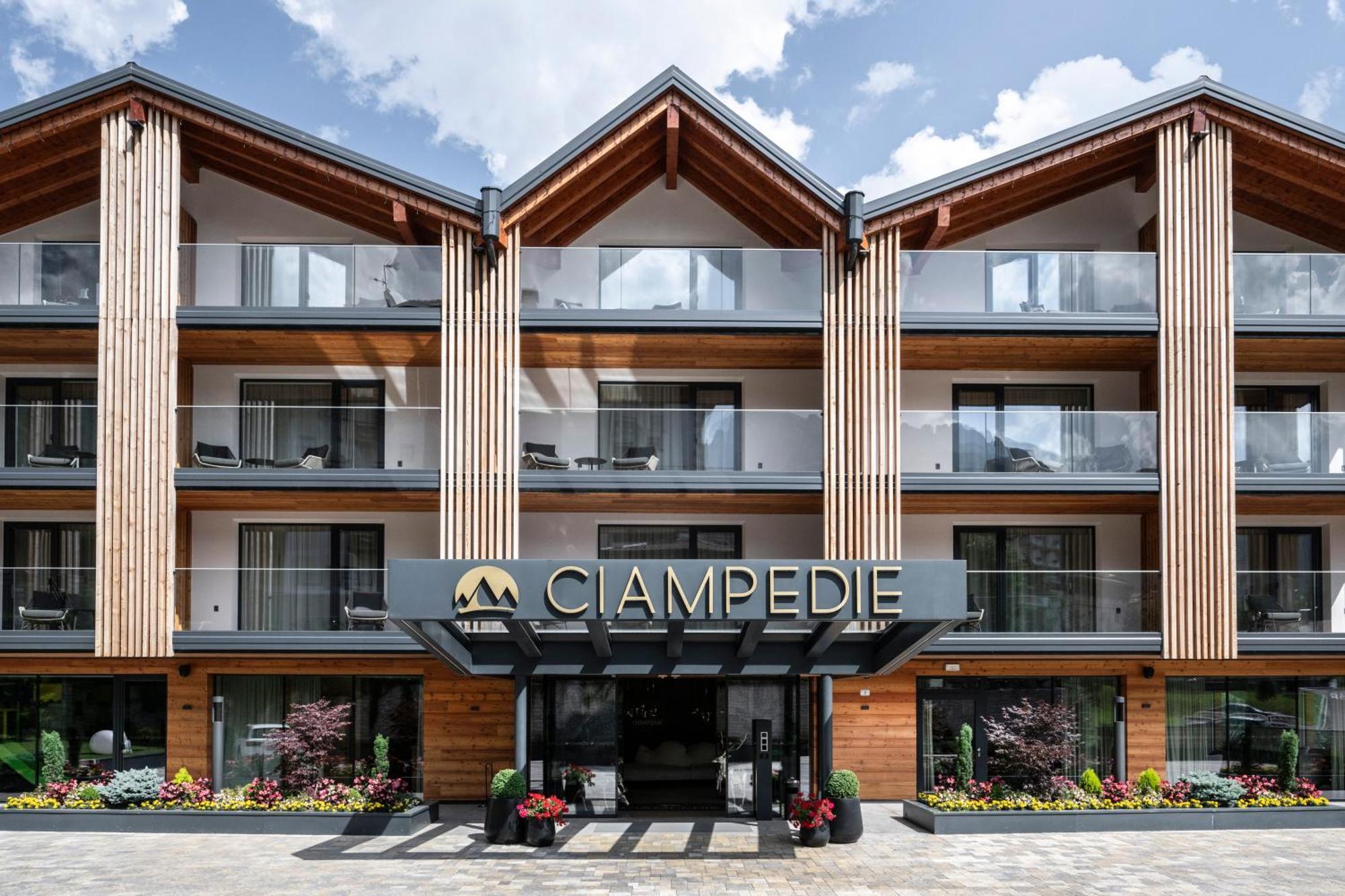 Ciampedie Luxury Alpine Spa Hotel Виго-ди-Фасса Экстерьер фото