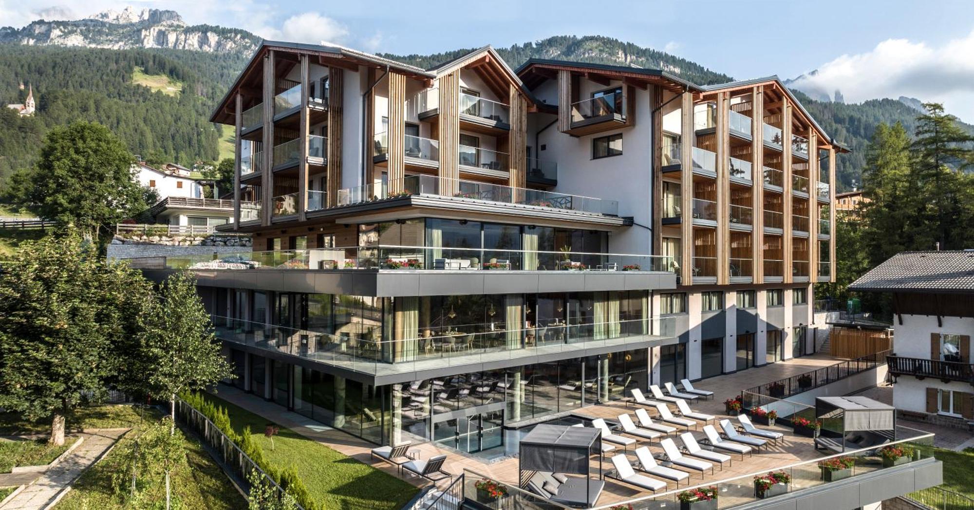 Ciampedie Luxury Alpine Spa Hotel Виго-ди-Фасса Экстерьер фото