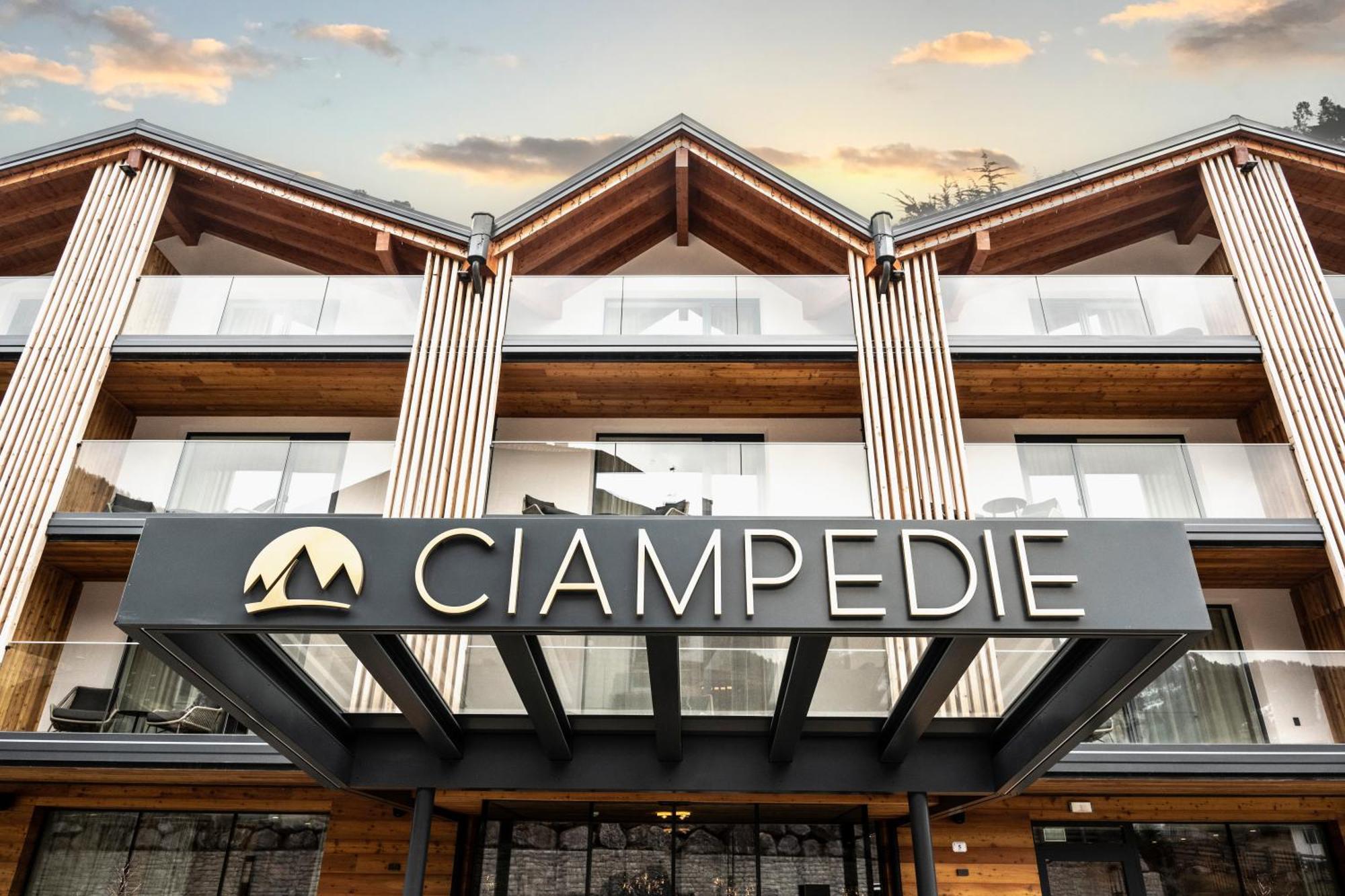Ciampedie Luxury Alpine Spa Hotel Виго-ди-Фасса Экстерьер фото