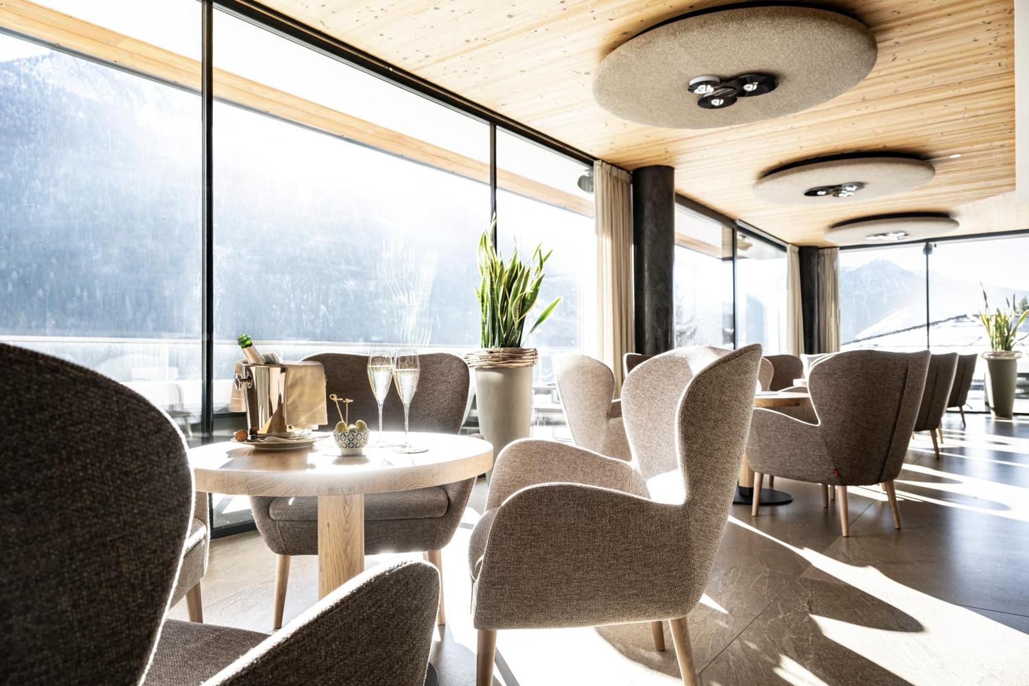 Ciampedie Luxury Alpine Spa Hotel Виго-ди-Фасса Экстерьер фото