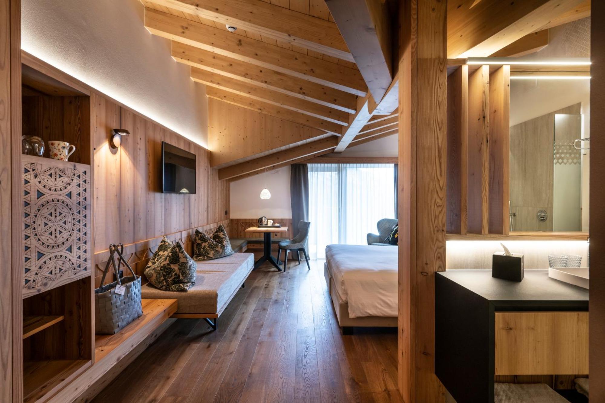 Ciampedie Luxury Alpine Spa Hotel Виго-ди-Фасса Экстерьер фото