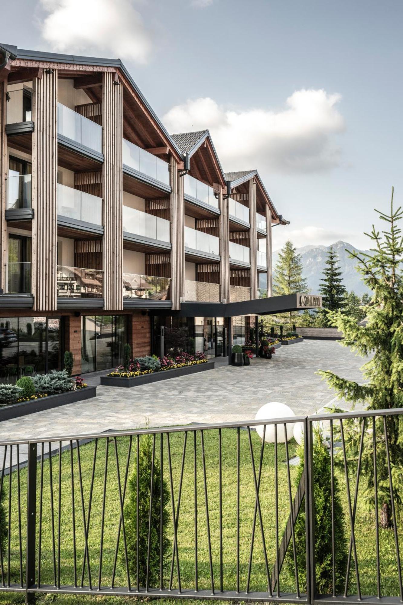 Ciampedie Luxury Alpine Spa Hotel Виго-ди-Фасса Экстерьер фото