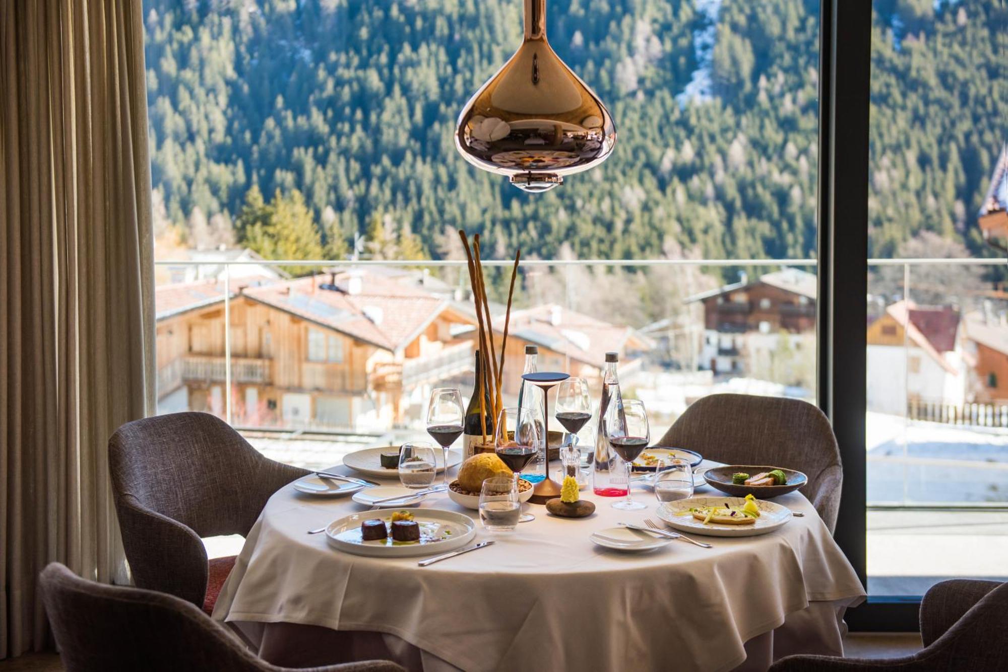 Ciampedie Luxury Alpine Spa Hotel Виго-ди-Фасса Экстерьер фото